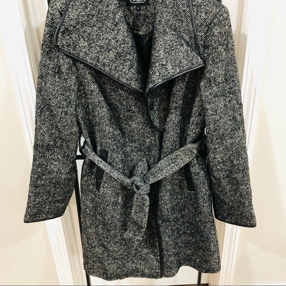 BGSD Black Sparkly Tie Coat - Picture 10 of 14